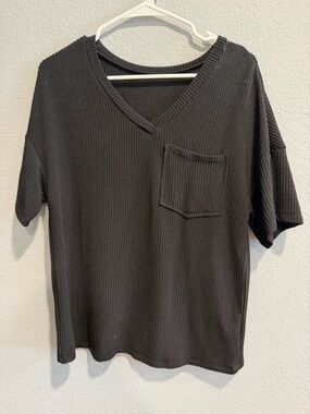 SHEIN Black Ribbed V-Neck Short Sleeve Tee with Pocket